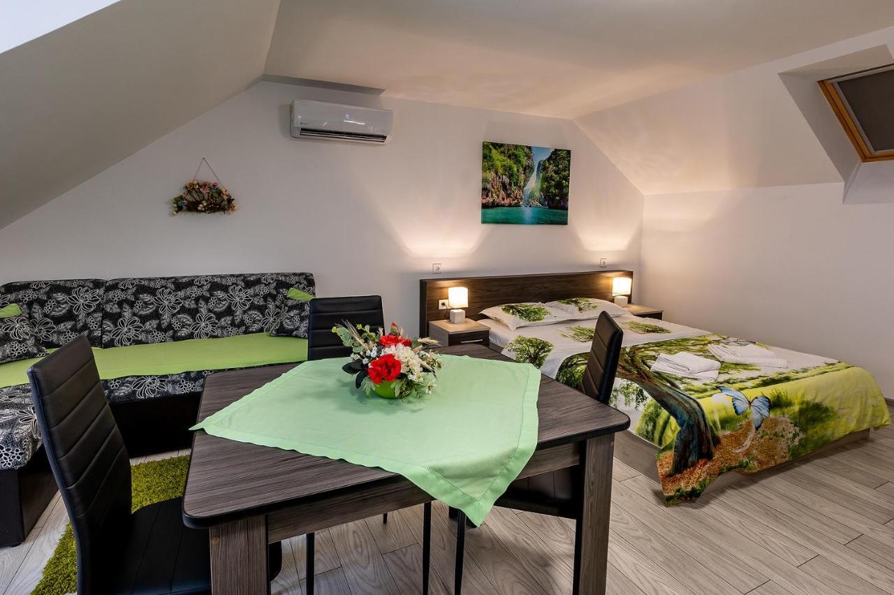 Casa Steluta Aparthotel ซิวิโชอารา ภายนอก รูปภาพ