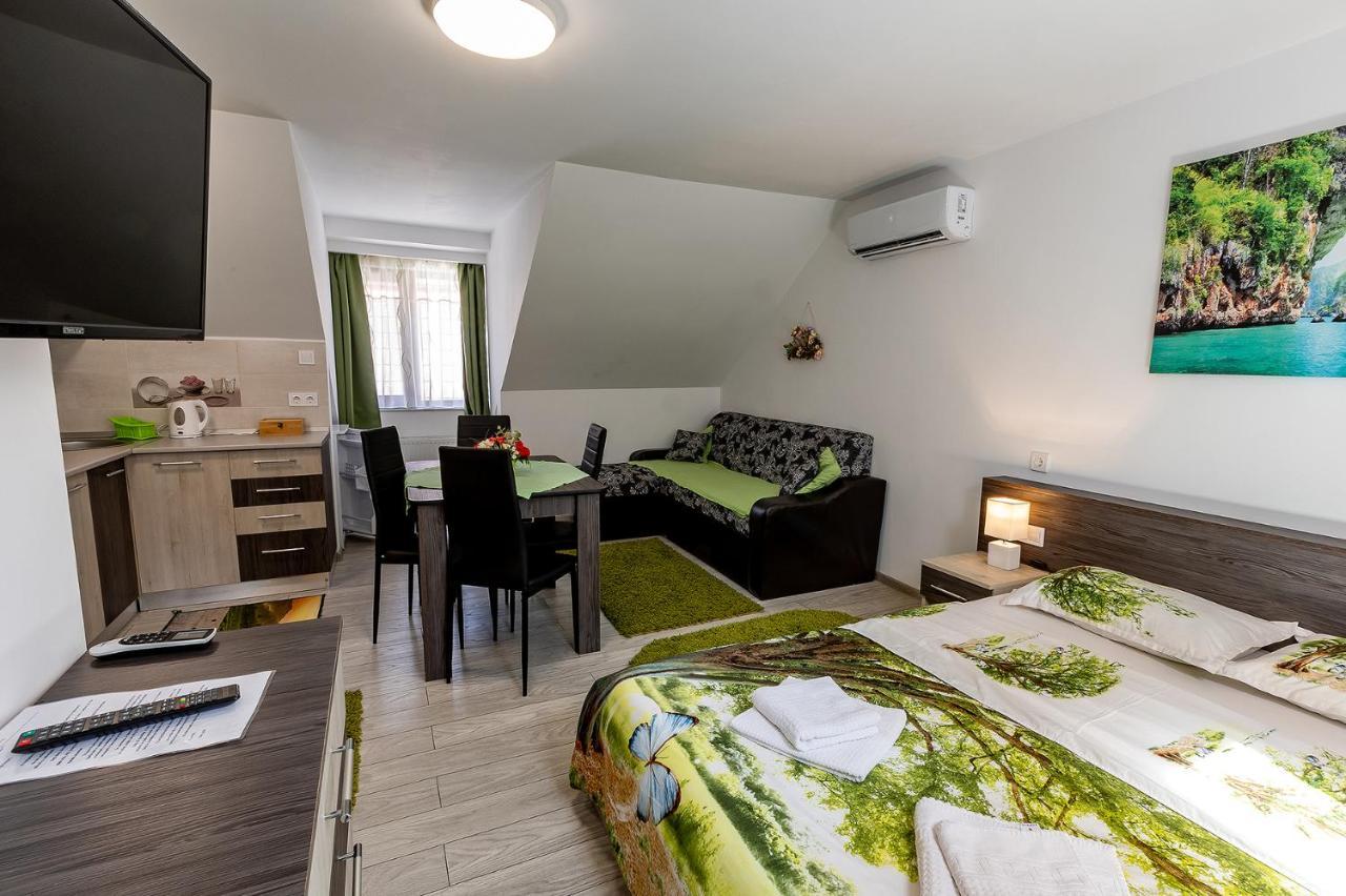 Casa Steluta Aparthotel ซิวิโชอารา ภายนอก รูปภาพ